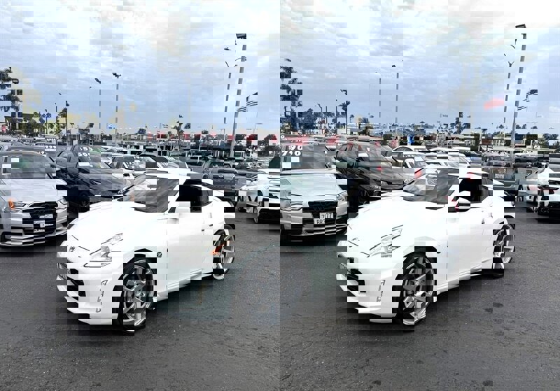 Used 2014 Nissan 370Z Coupe