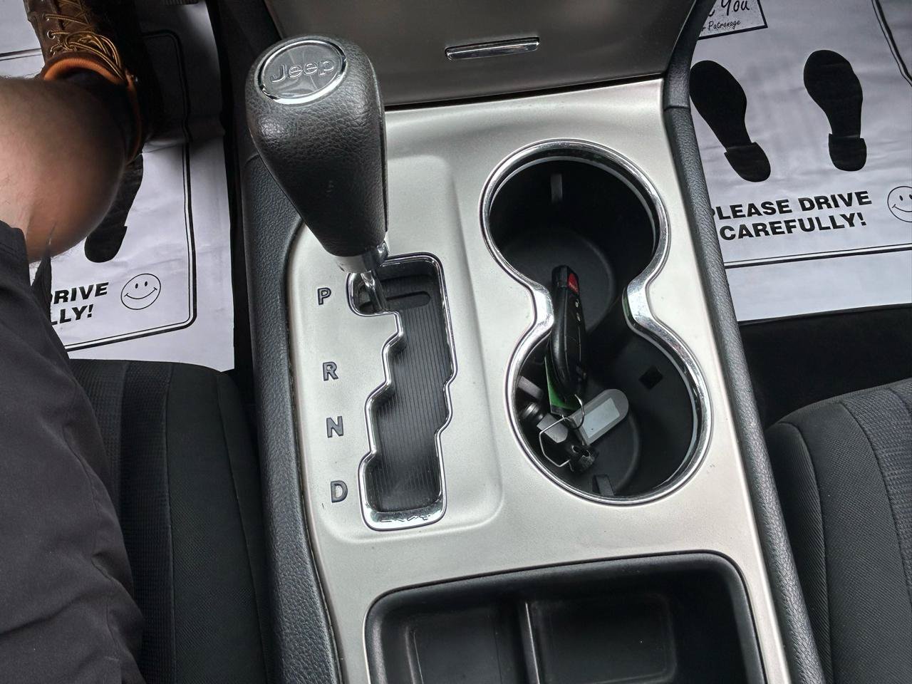 Used 2011 Jeep Grand Cherokee Laredo AWD/4WD image 23