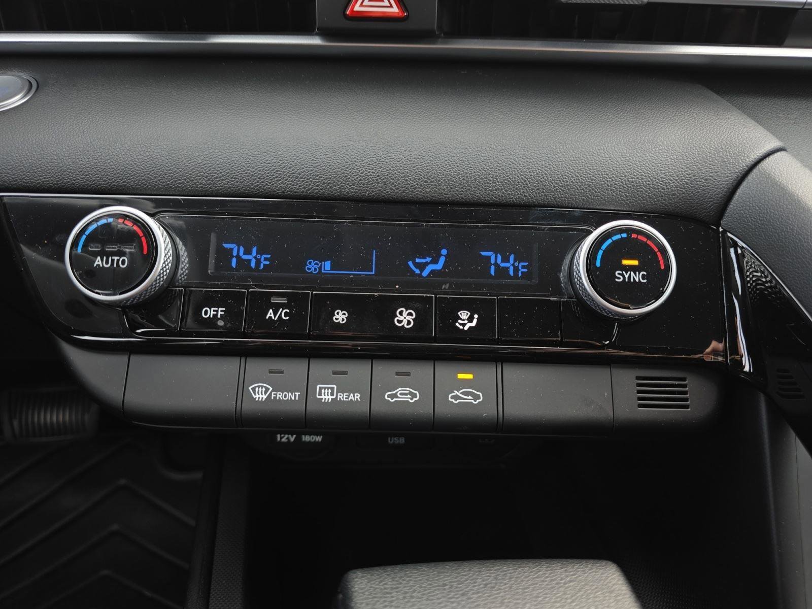Used 2025 Hyundai Elantra Hybrid FWD image 20