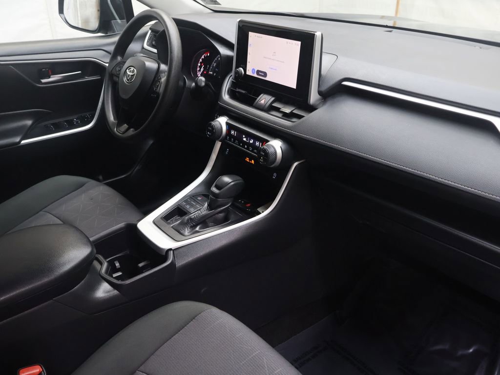 Used 2025 Toyota RAV4 XLE image 10