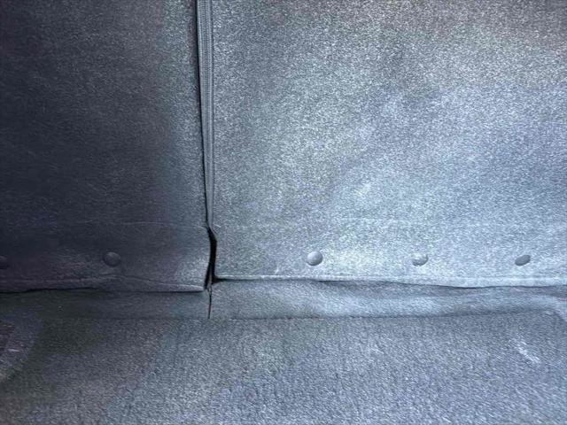 Used 2017 Toyota Corolla LE image 28