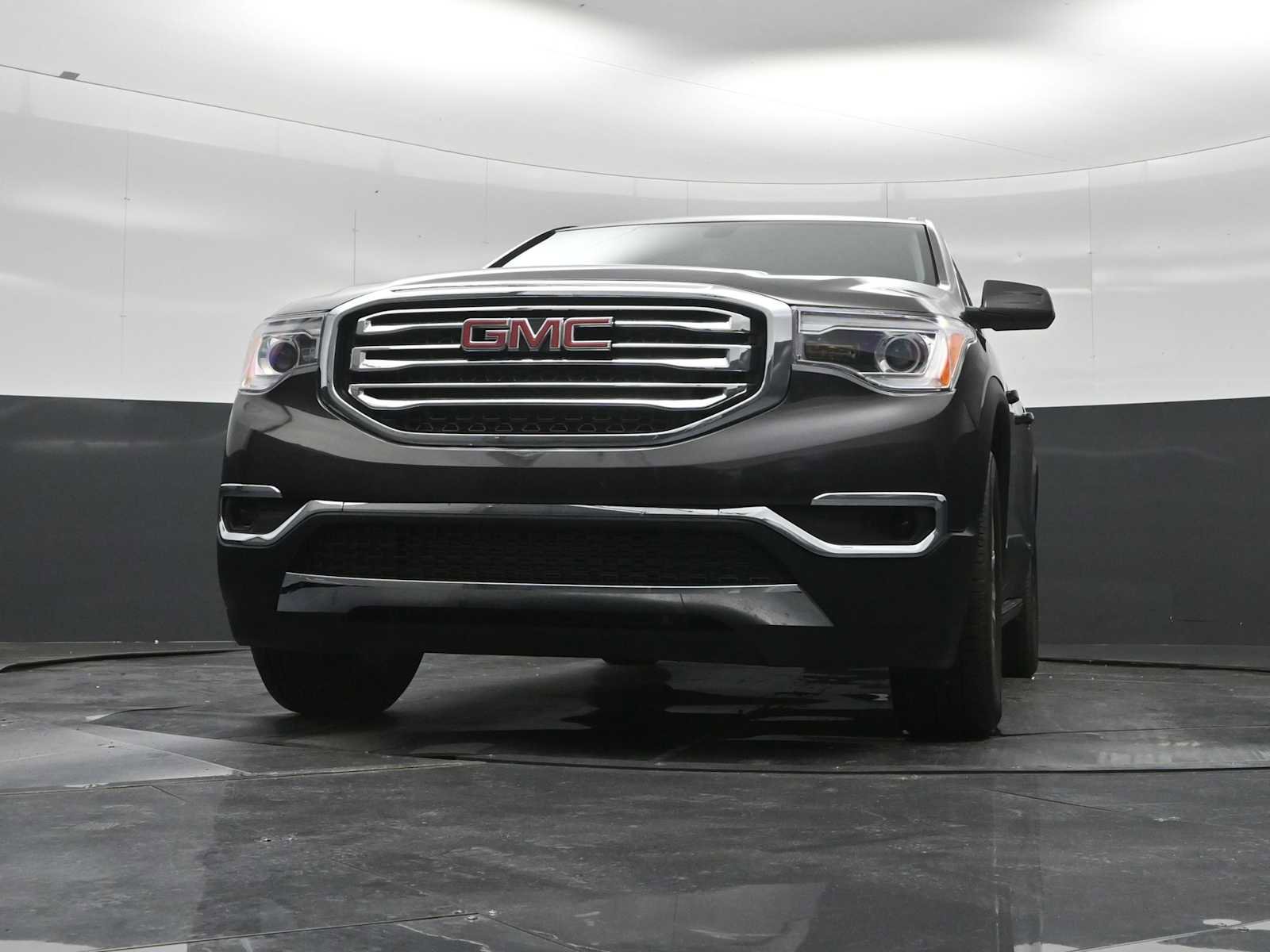 Used 2017 GMC Acadia SLE AWD/4WD image 49