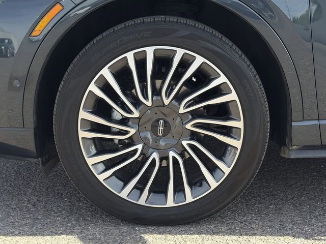 Used 2020 Lincoln Corsair Reserve FWD image 11