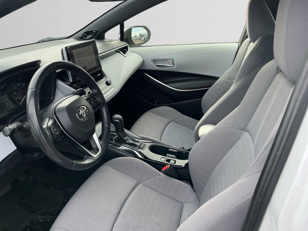 Used 2023 Toyota Corolla SE w/ SE Premium Package FWD image 10