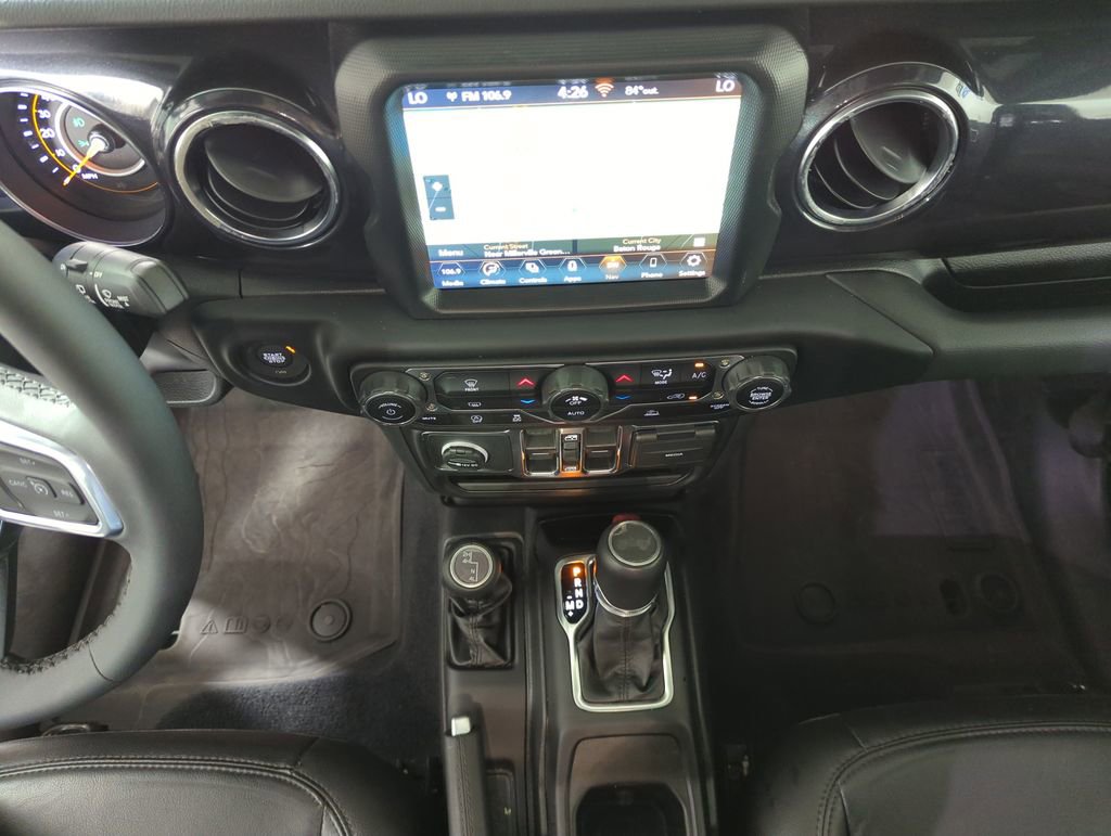 Used 2023 Jeep Wrangler Altitude image 14