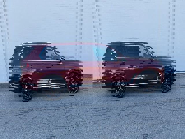 Used 2024 BMW X7 xDrive40i image 3