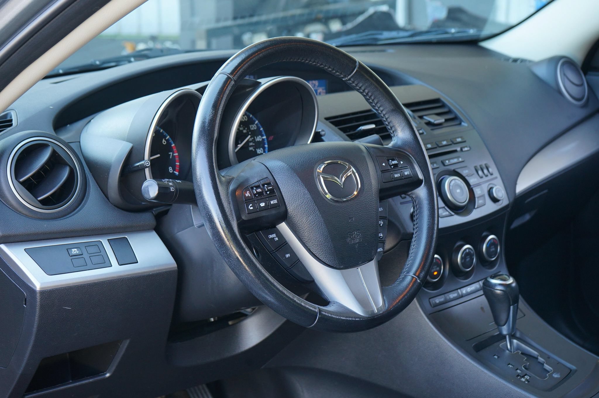 Used 2013 MAZDA MAZDA3 i Touring FWD image 14
