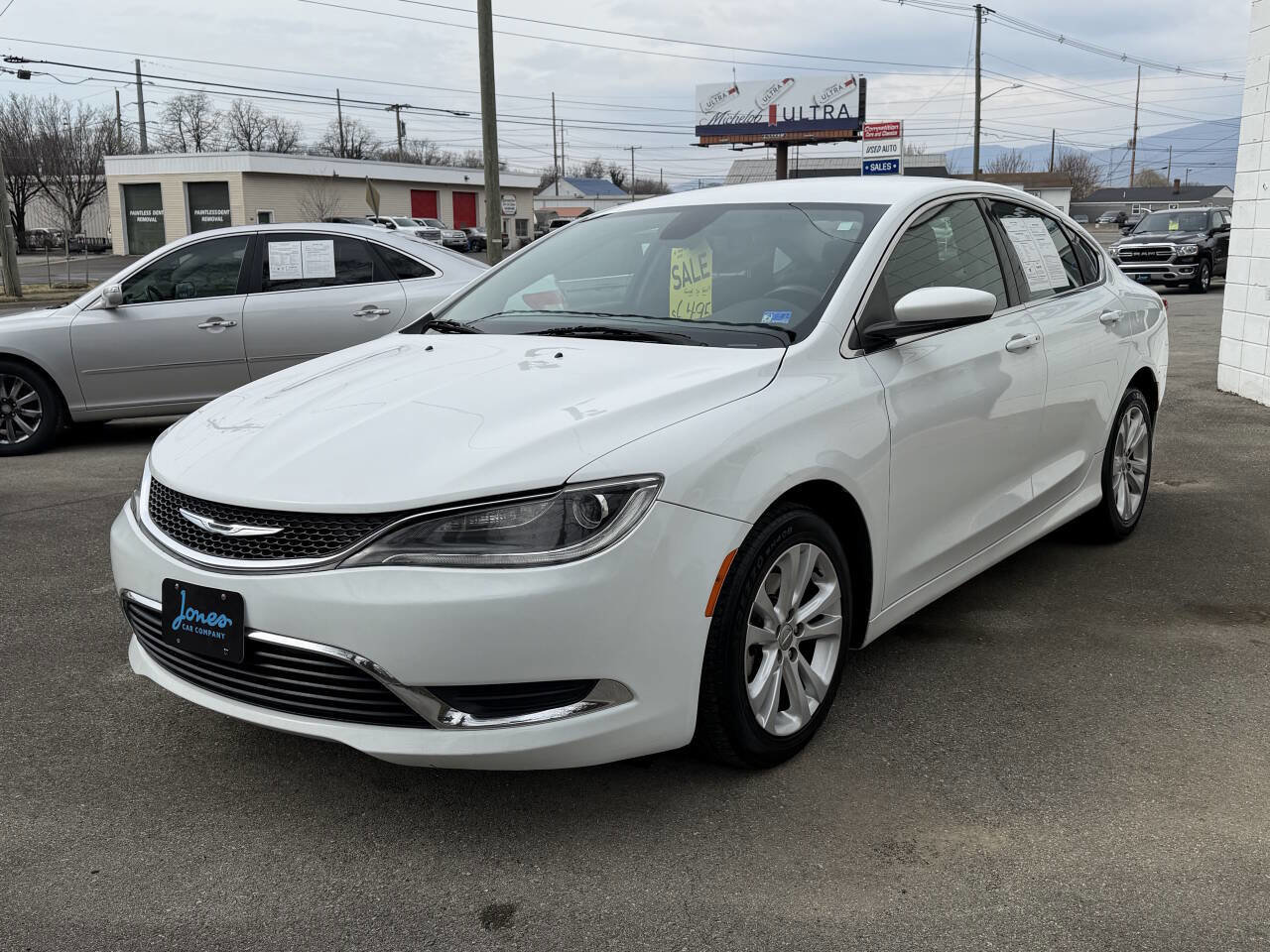 Used 2015 Chrysler 200 Limited w/ Convenience Group image 8
