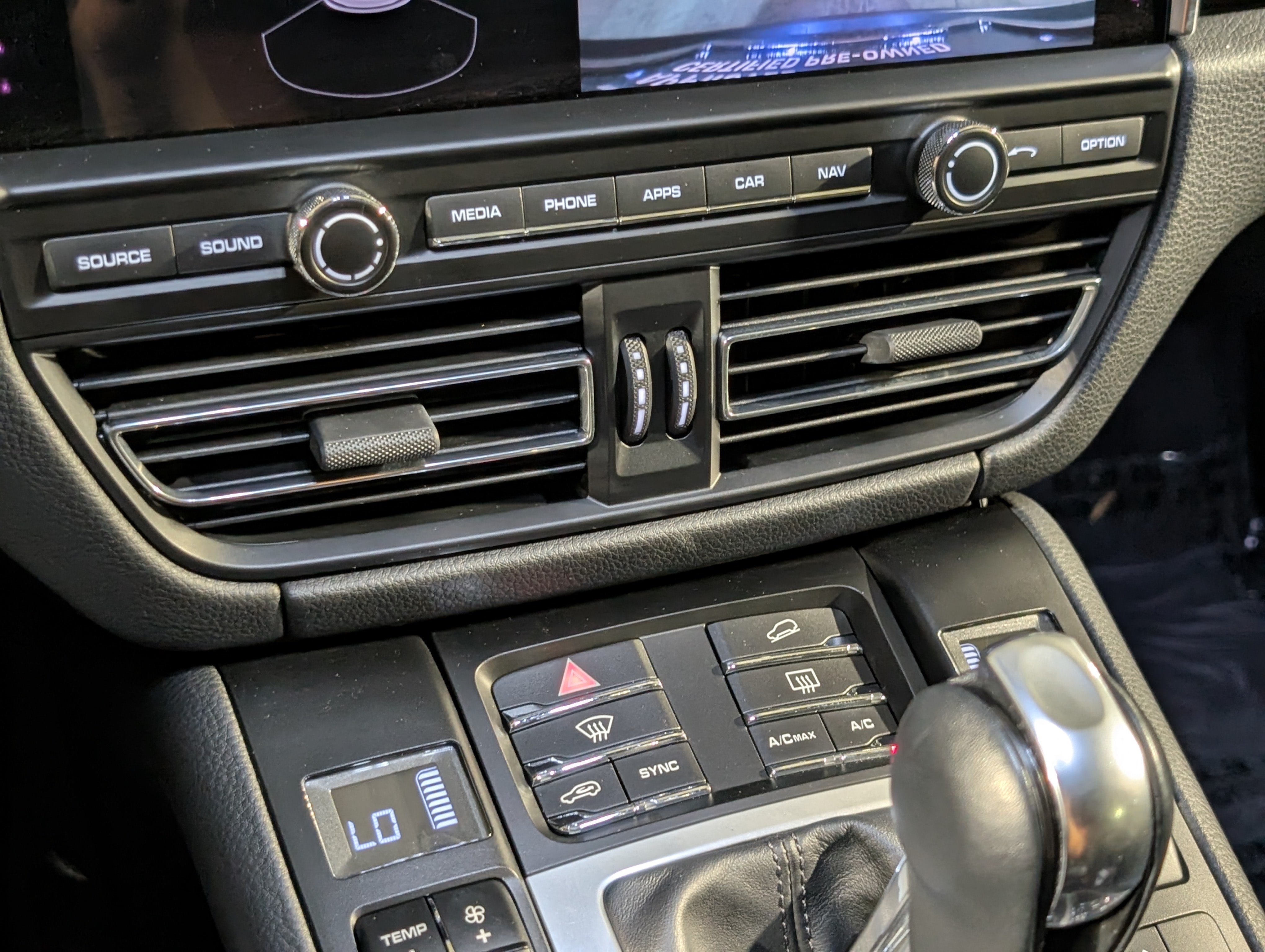Certified 2021 Porsche Macan S AWD/4WD image 39