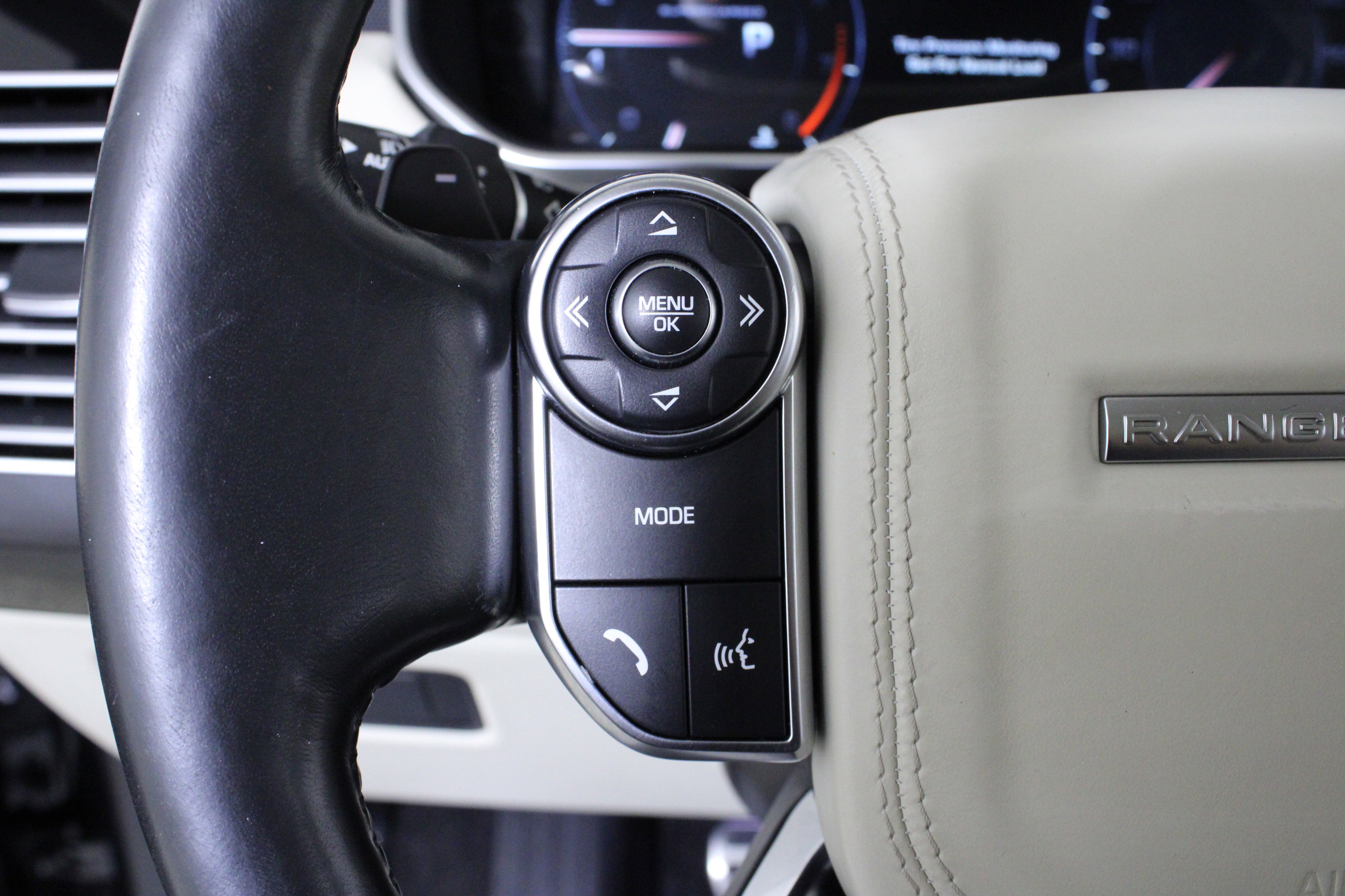 Used 2016 Land Rover Range Rover Supercharged image 24