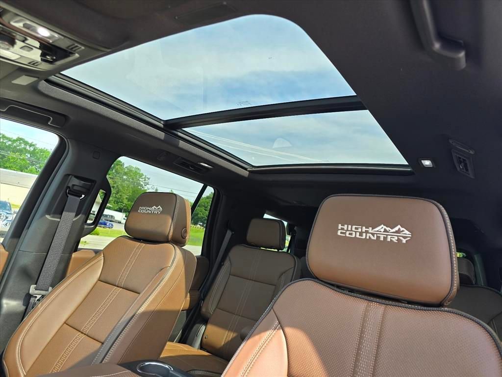 New 2026 Chevrolet Tahoe High Country AWD/4WD image 7