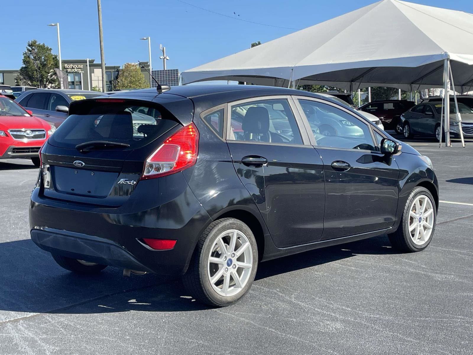Used 2016 Ford Fiesta SE w/ Equipment Group 201A FWD image 7
