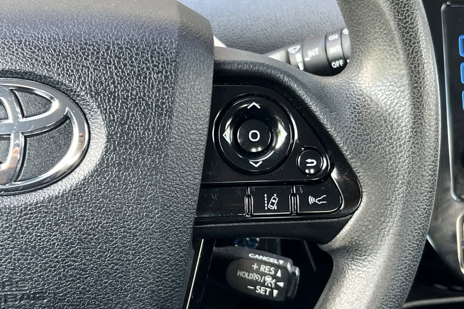 Certified 2019 Toyota Prius LE w/ Carpet Mat Package FWD image 26