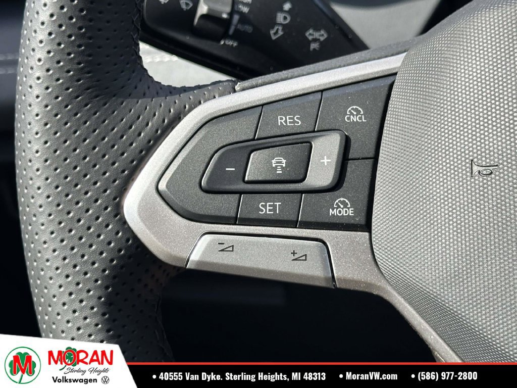 Used 2026 Volkswagen Tiguan SE R-Line AWD/4WD image 17