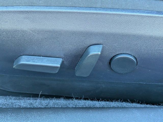 Used 2020 Tesla Model 3 Standard Range Plus image 17