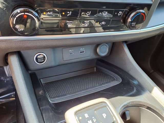 Used 2023 Nissan Rogue S image 21