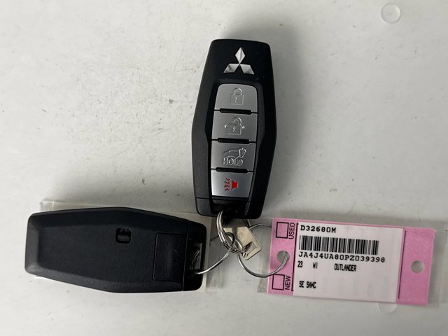 Used 2023 Mitsubishi Outlander SE AWD/4WD image 10