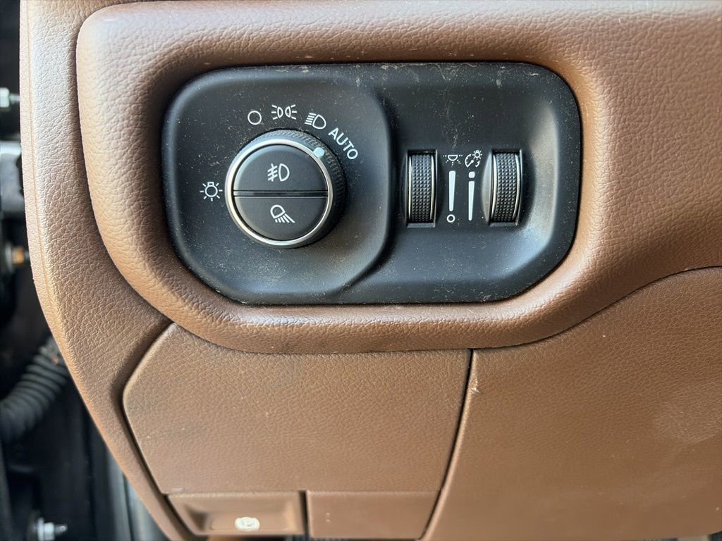 Used 2019 RAM 2500 Laramie image 15