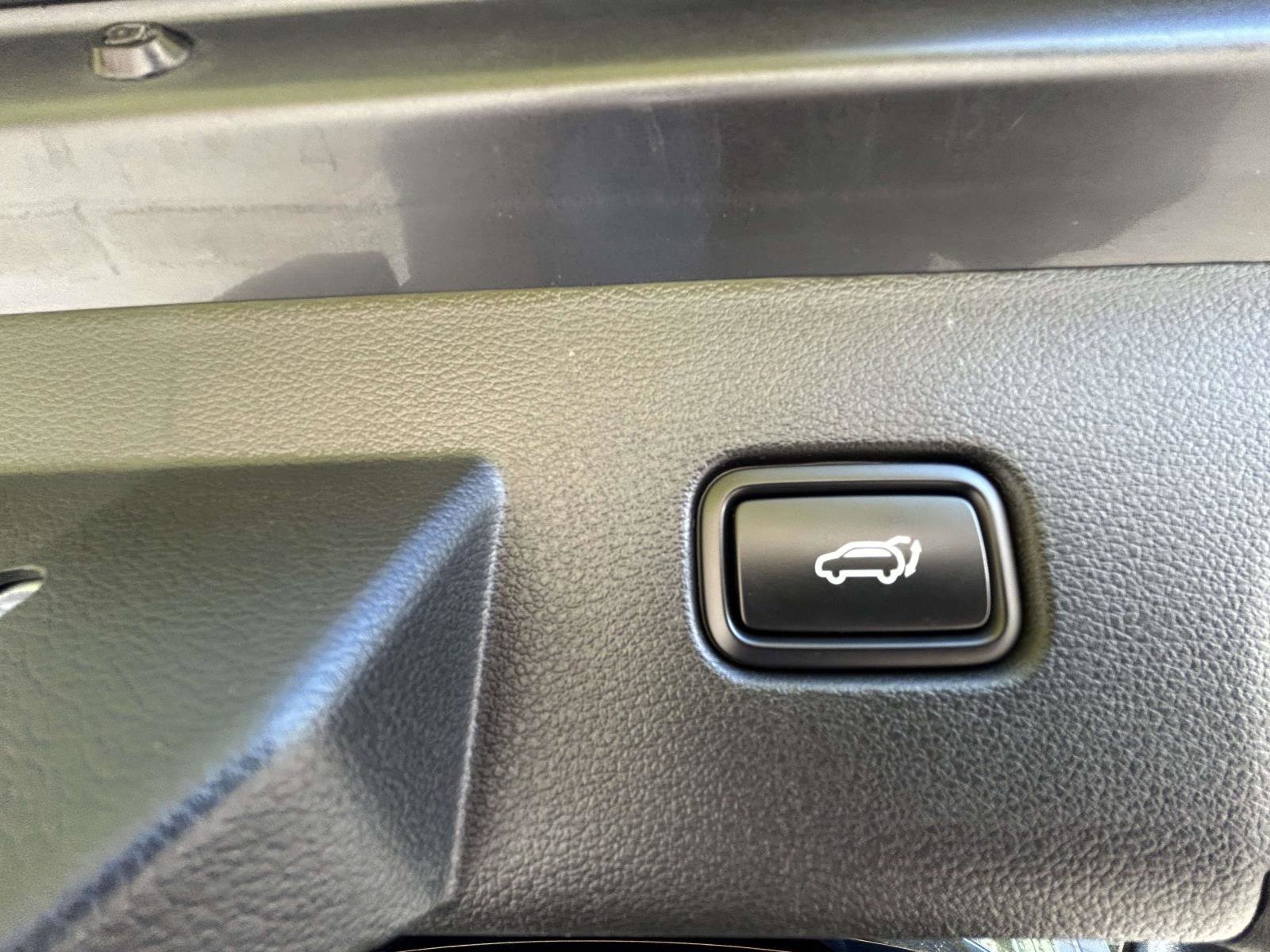 Used 2025 Kia Sportage SX Prestige image 18