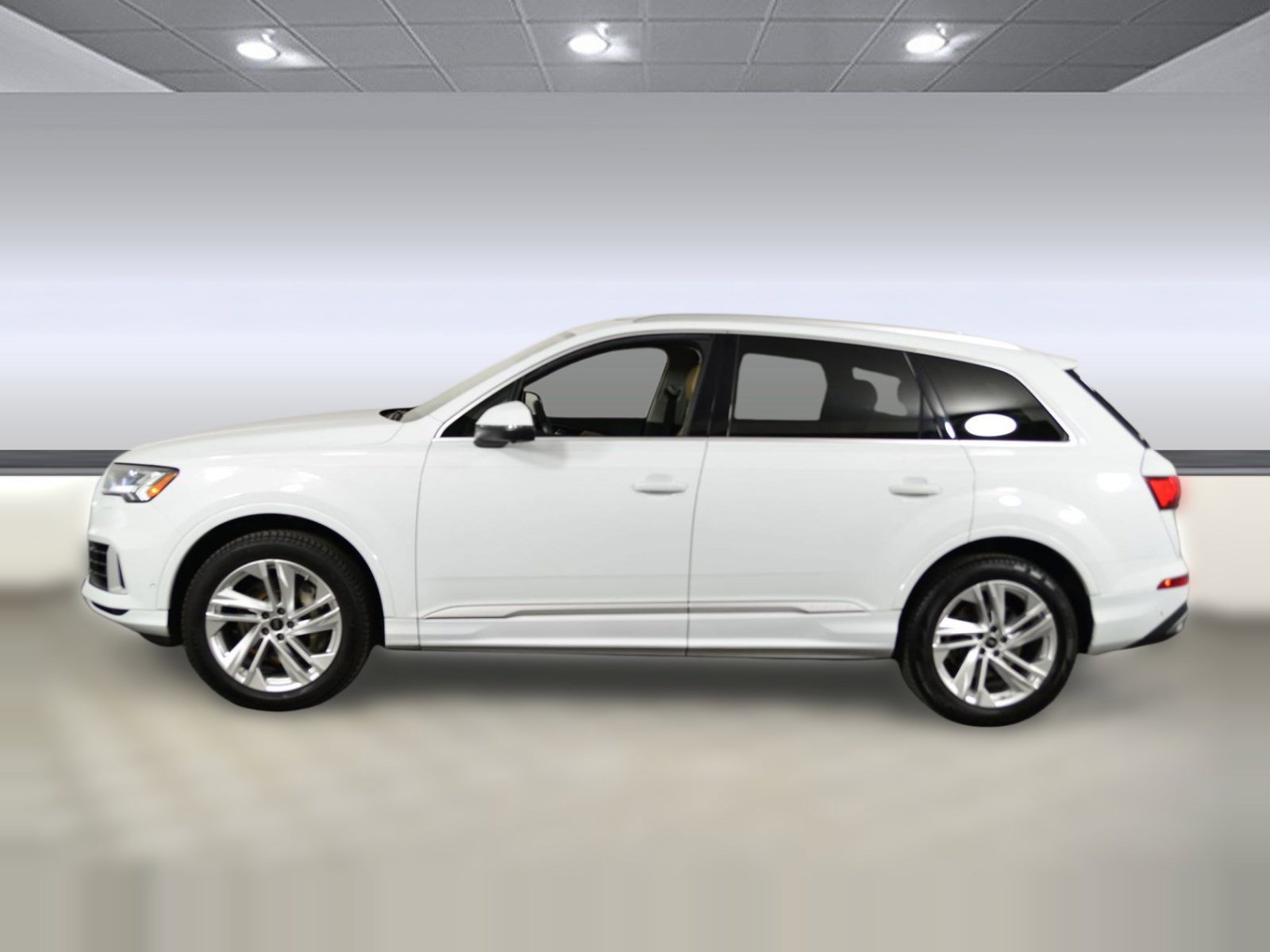 Used 2024 Audi Q7 3.0T Premium Plus AWD/4WD image 2
