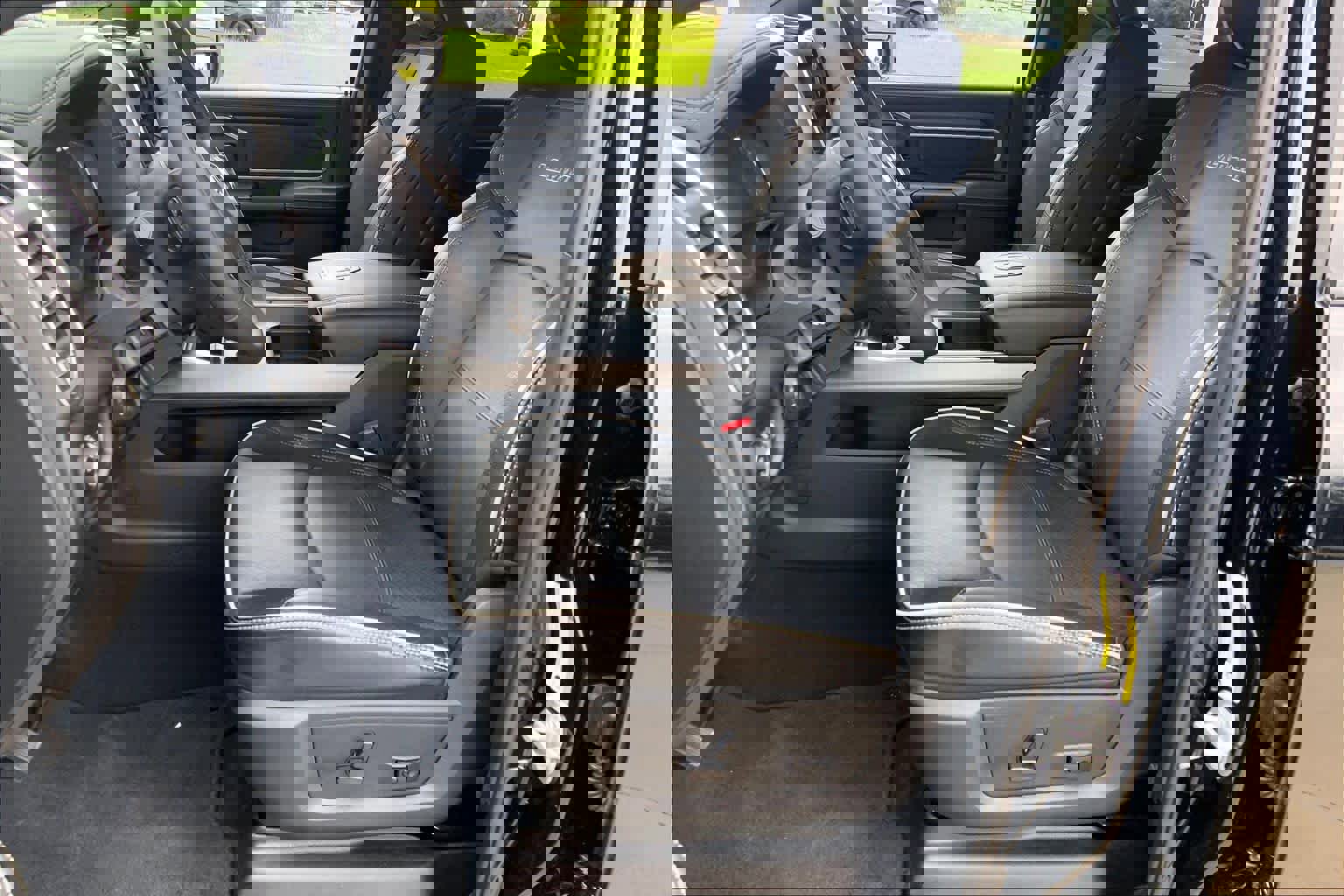 Used 2025 RAM 2500 Laramie w/ Night Edition image 8