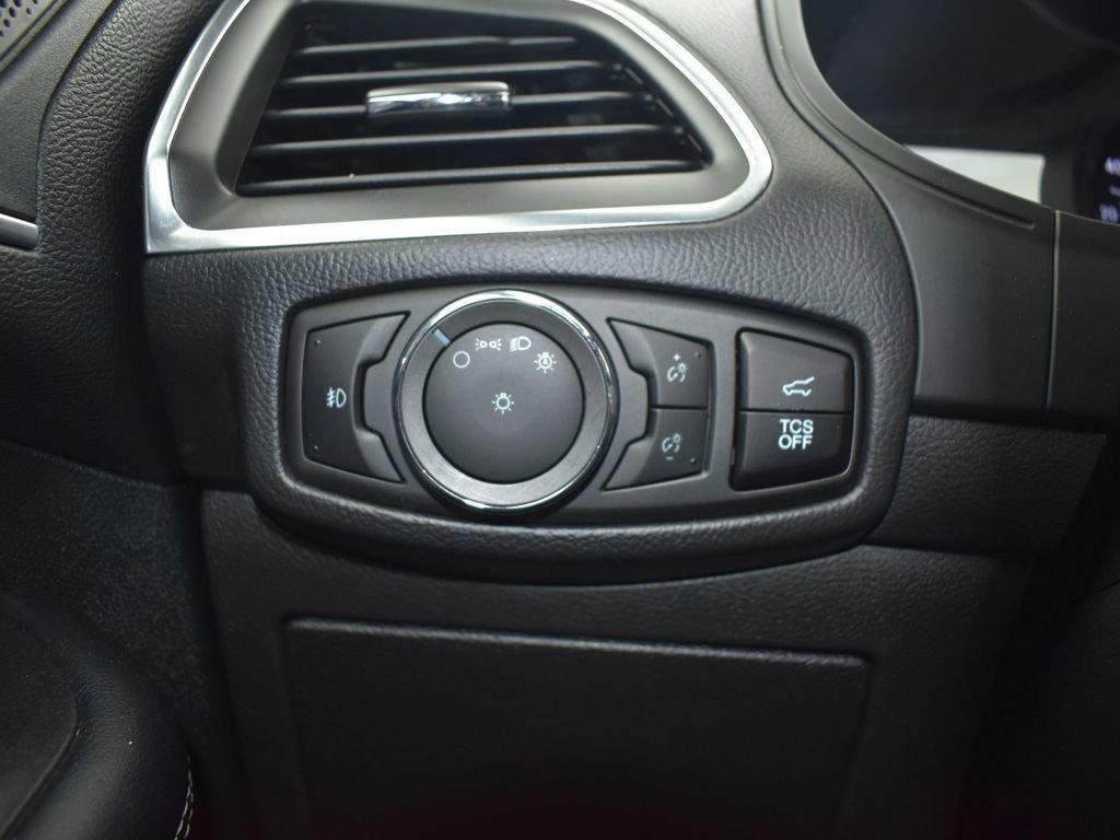 Used 2024 Ford Edge Titanium image 13