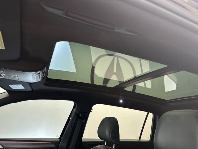 Used 2022 Volkswagen Tiguan SEL R-Line AWD/4WD image 13