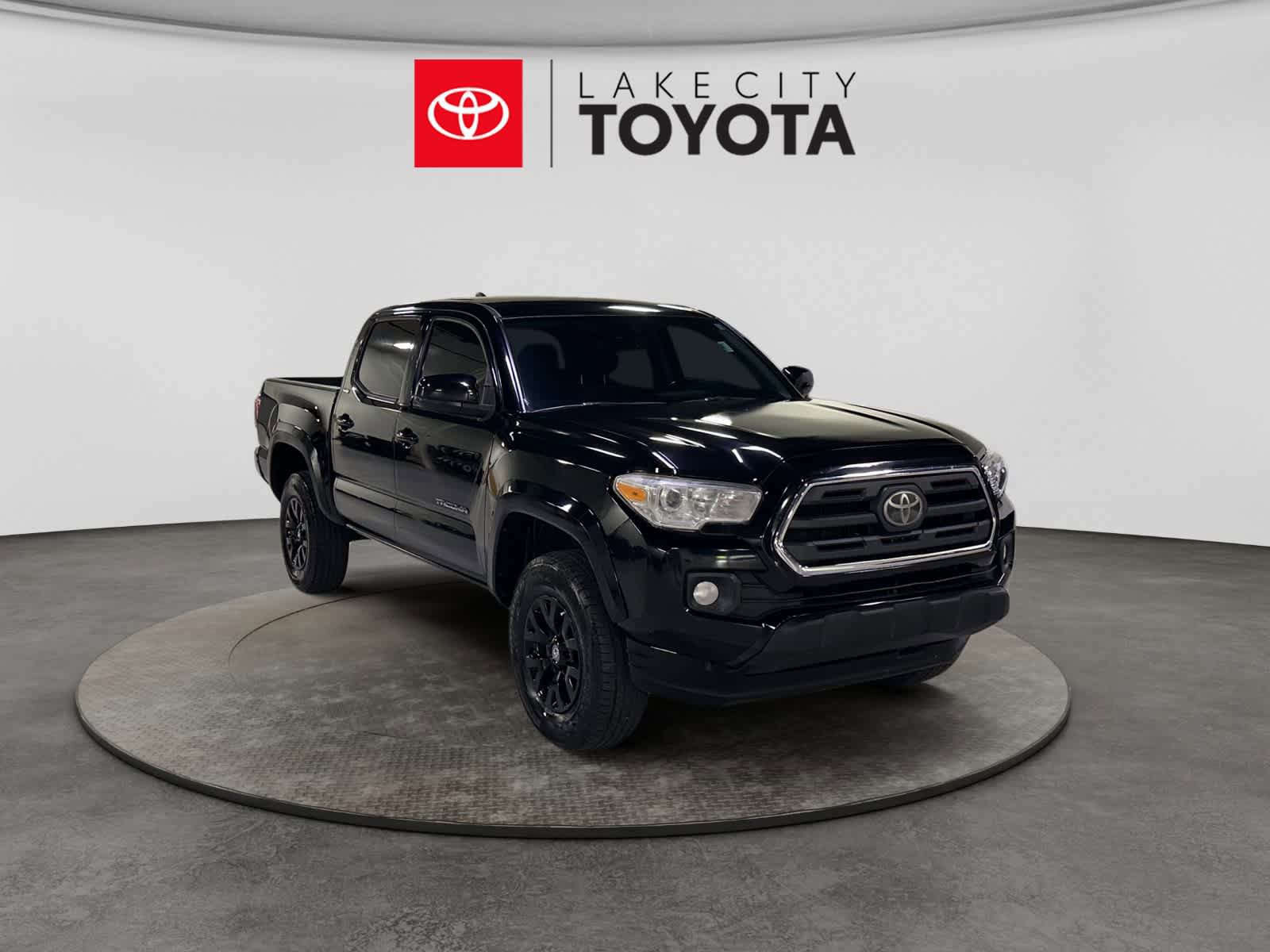 Used 2019 Toyota Tacoma SR5 RWD image 13