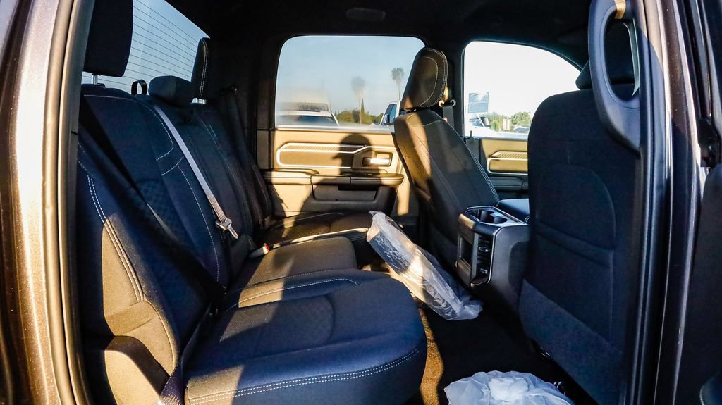 New 2026 RAM 2500 Big Horn AWD/4WD image 19