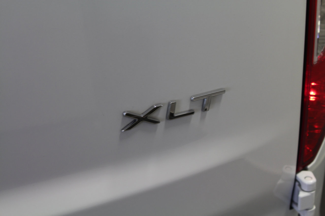 Used 2023 Ford Transit Connect XLT image 31