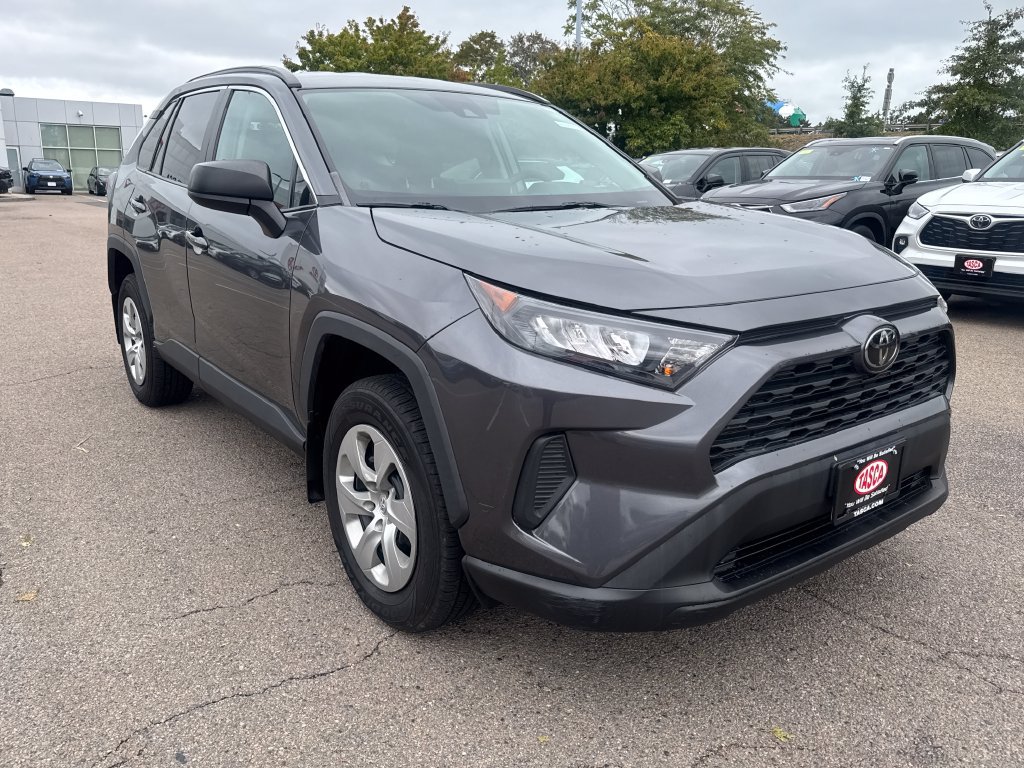 Used 2021 Toyota RAV4 LE AWD/4WD image 10