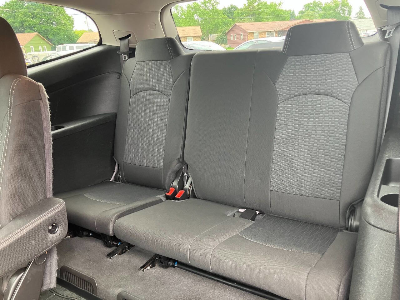 Used 2017 Chevrolet Traverse LT image 13