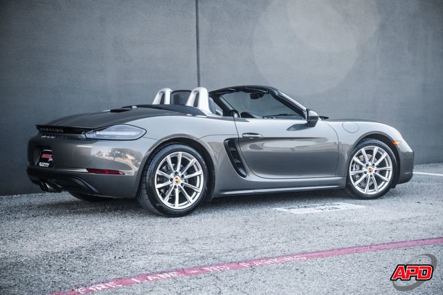 Used 2021 Porsche 718 Boxster RWD image 5