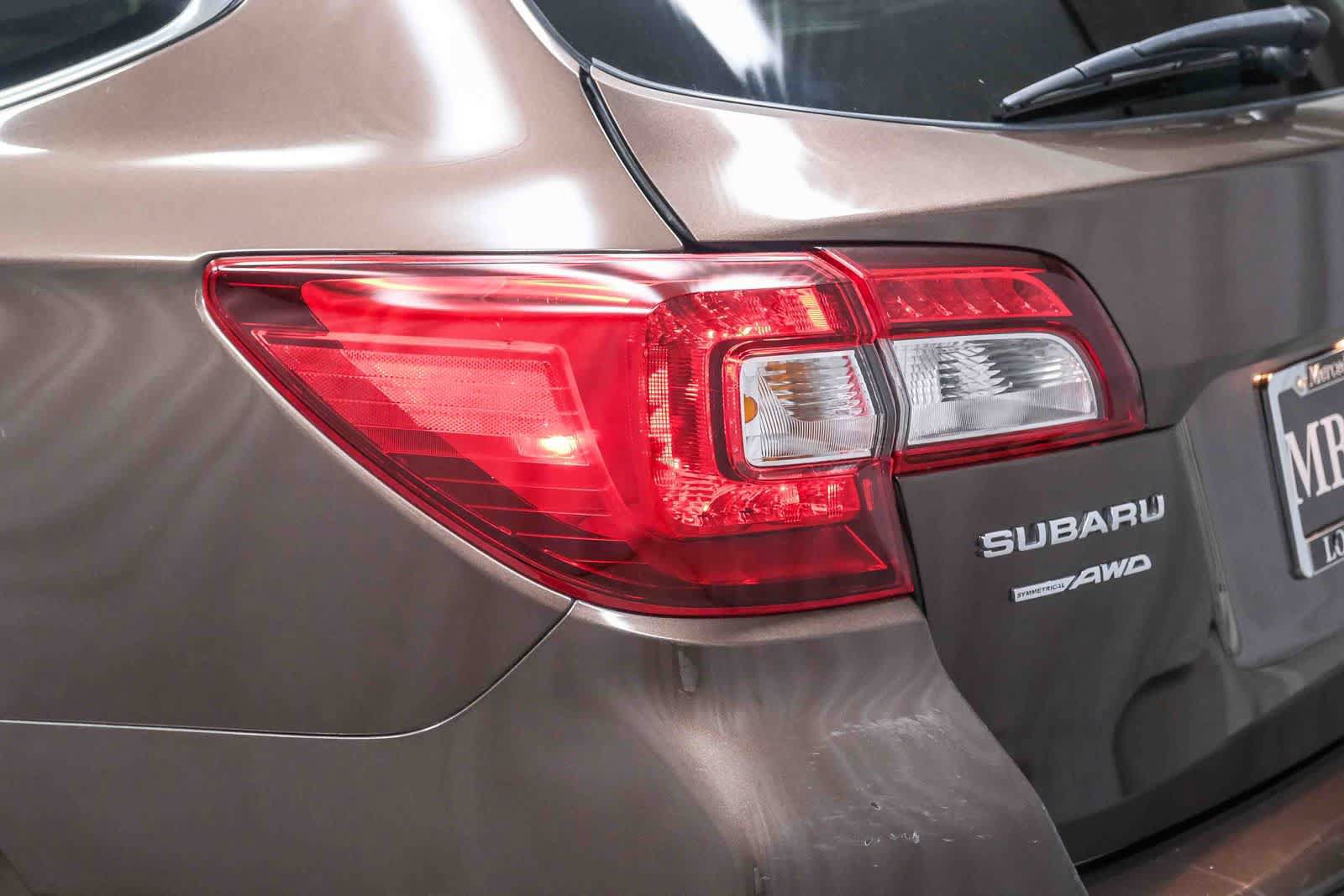 Used 2019 Subaru Outback 2.5i Premium AWD/4WD image 7