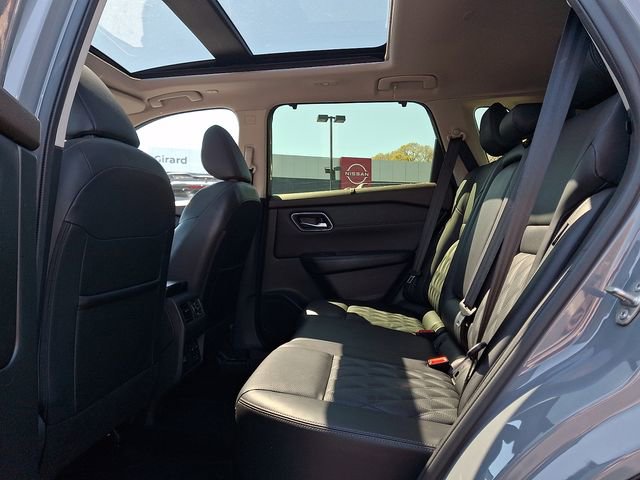 Used 2023 Nissan Rogue Platinum w/ Platinum Premium Package AWD/4WD image 10
