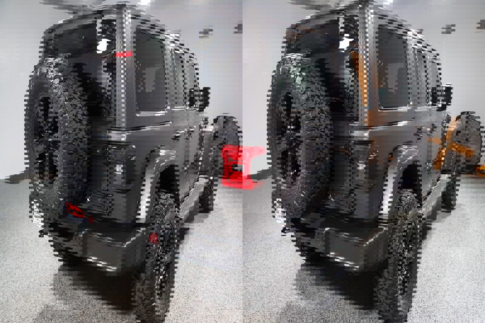 Used 2022 Jeep Wrangler Unlimited Sahara image 8