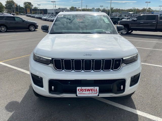 New 2025 Jeep Grand Cherokee Overland w/ Adv Protech Group III AWD/4WD image 10