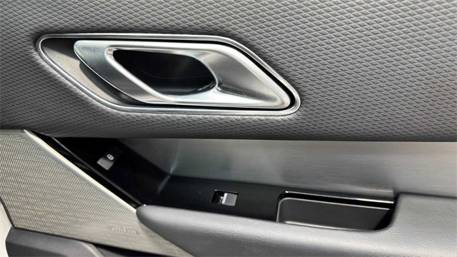 Used 2019 Land Rover Range Rover Velar R-Dynamic SE image 13