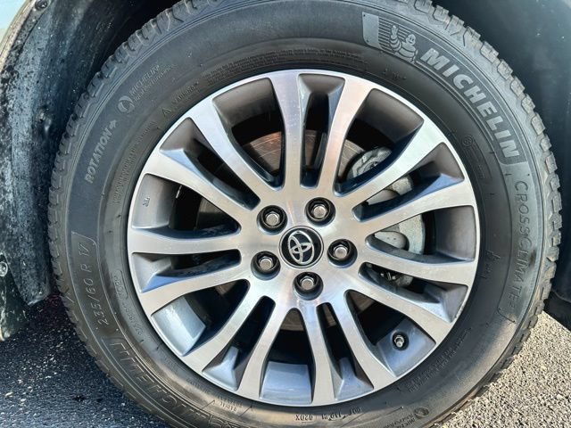 Used 2018 Toyota Sienna XLE w/ XLE Navigation Package FWD image 11