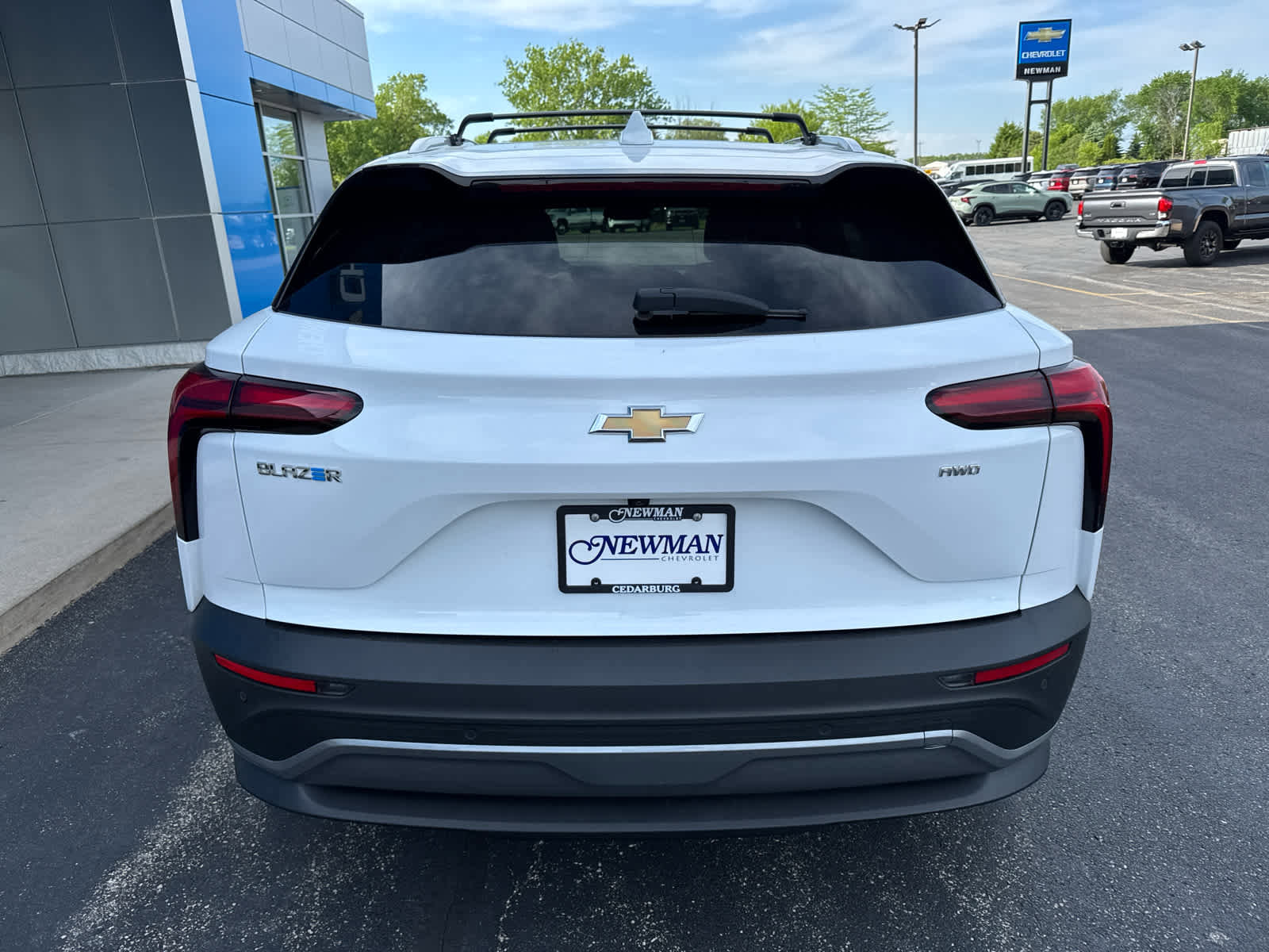 Used 2024 Chevrolet Blazer EV LT AWD/4WD image 9