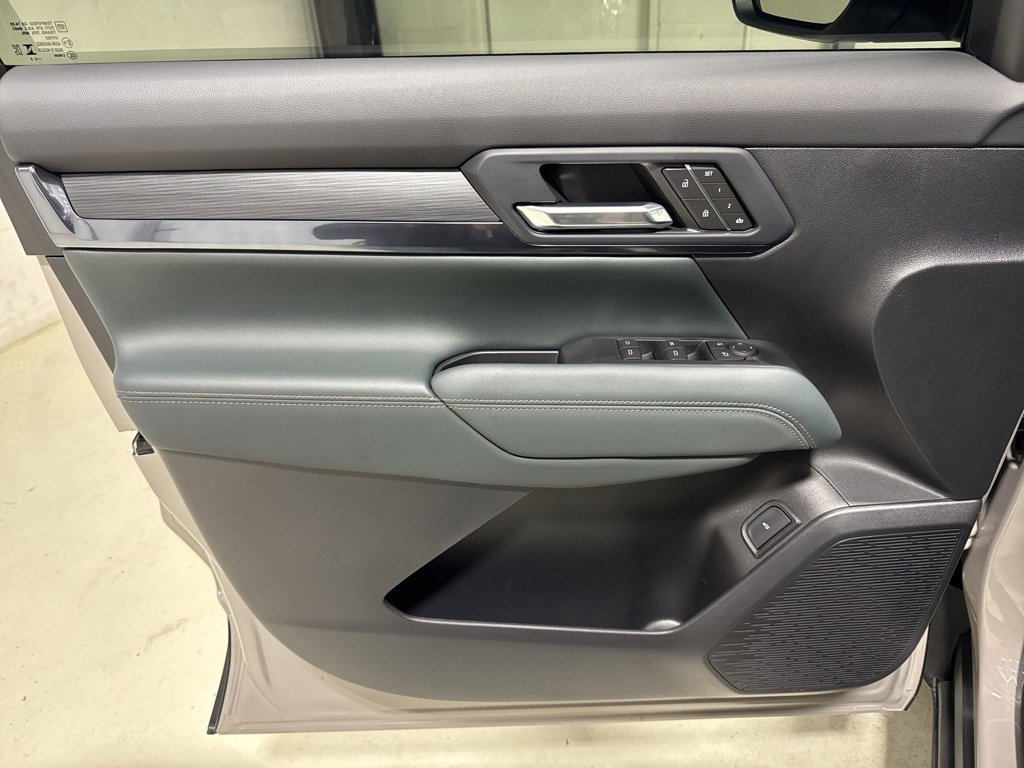 Used 2026 GMC Terrain AT4 w/ Convenience Package III image 14