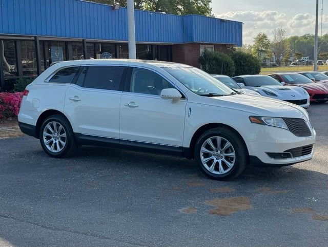 Used 2013 Lincoln MKT FWD image 8