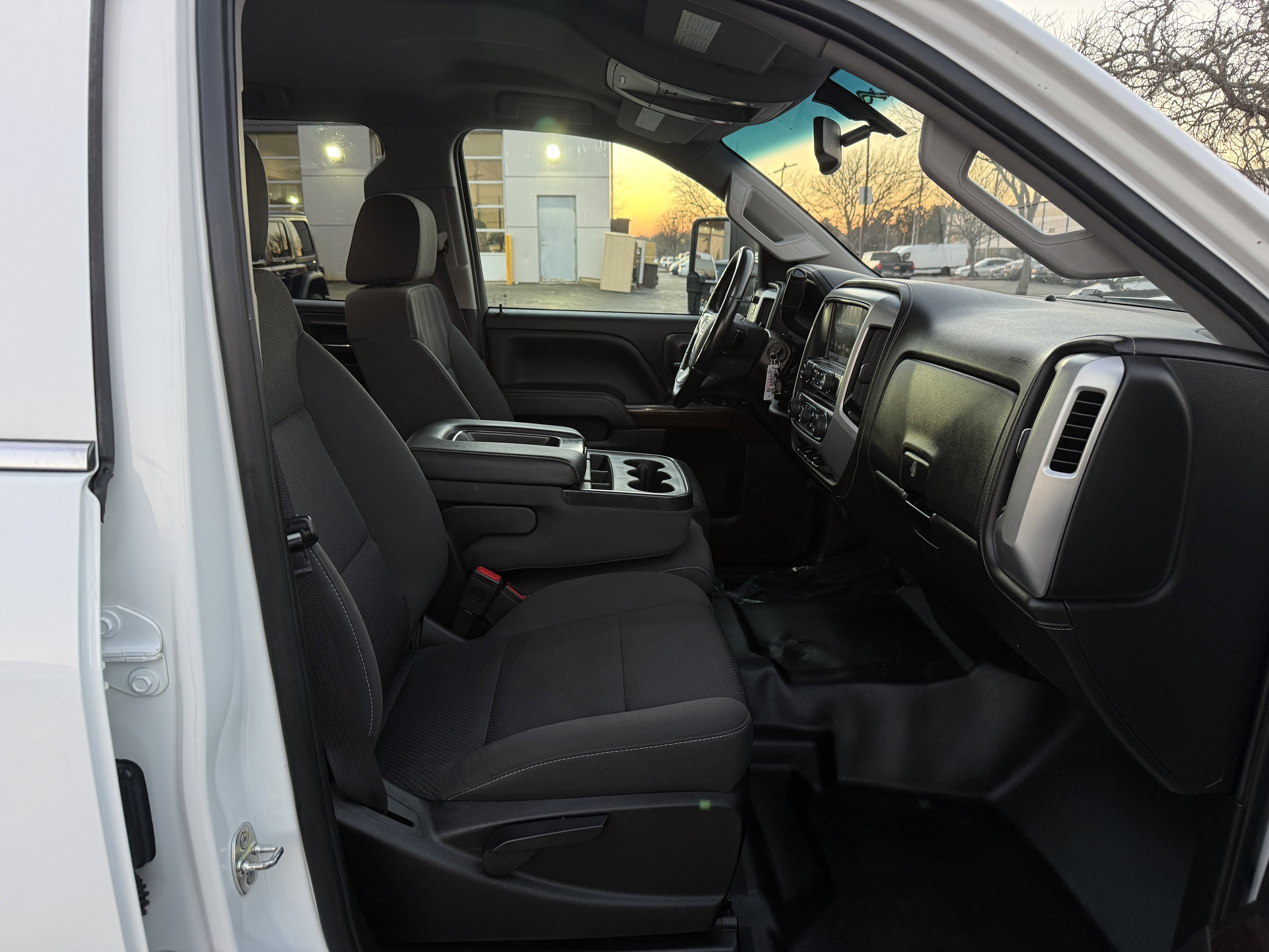 Used 2017 GMC Sierra 2500 SLE image 28