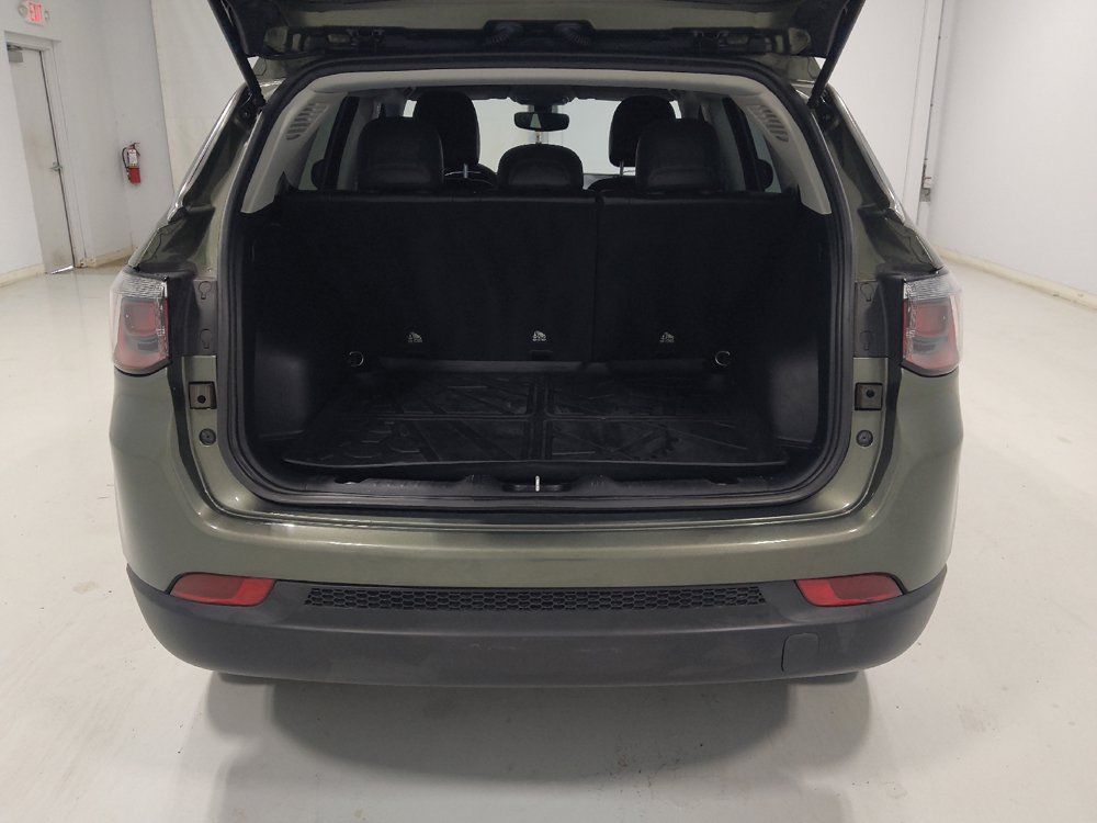 Used 2021 Jeep Compass Latitude FWD image 29