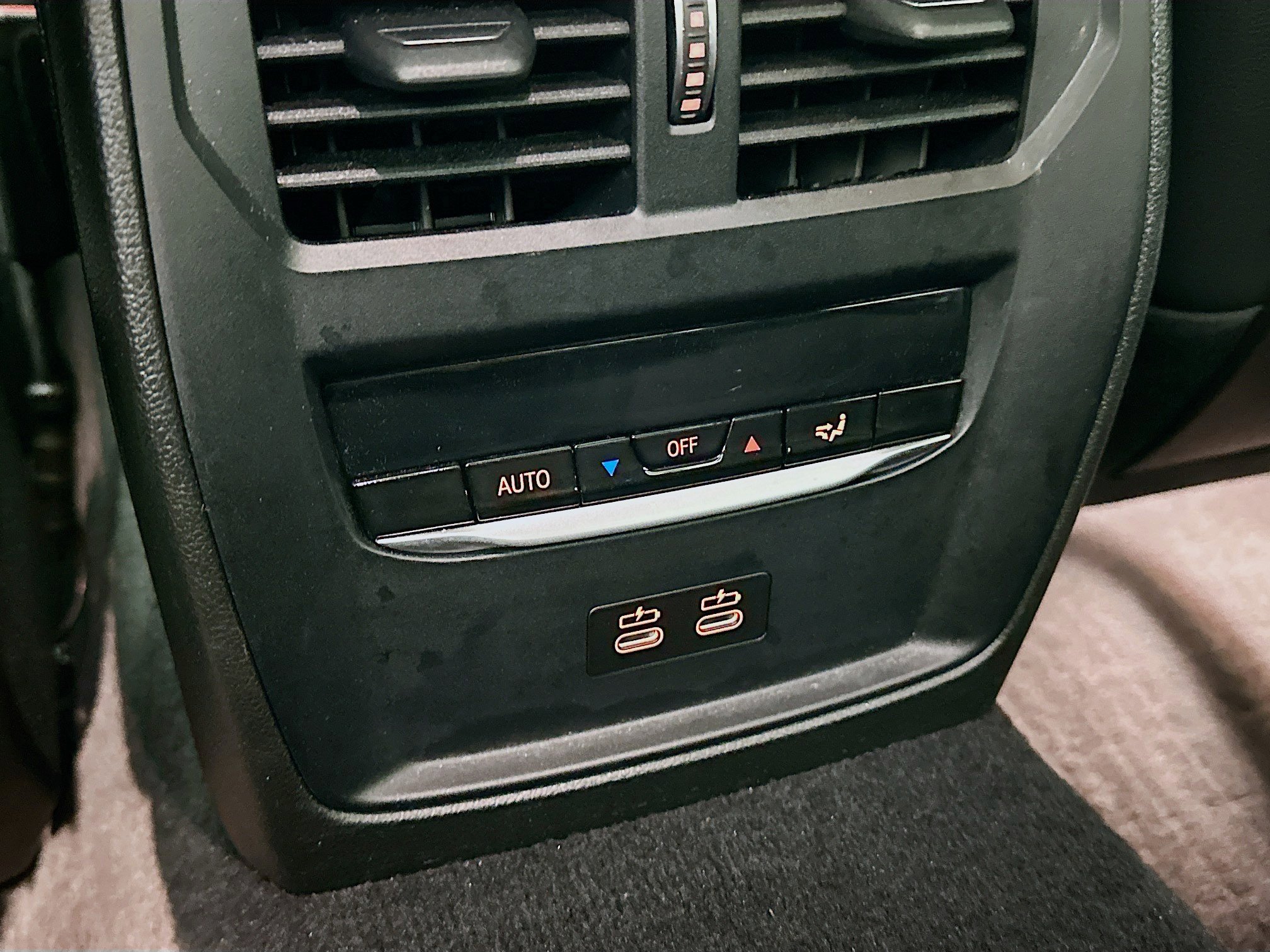 Used 2022 BMW 330i xDrive Sedan w/ Driving Assistance Package image 29