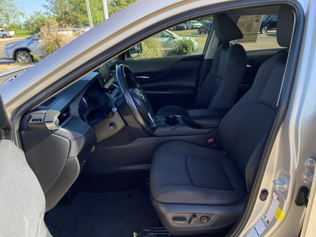 Used 2021 Toyota Venza LE image 34
