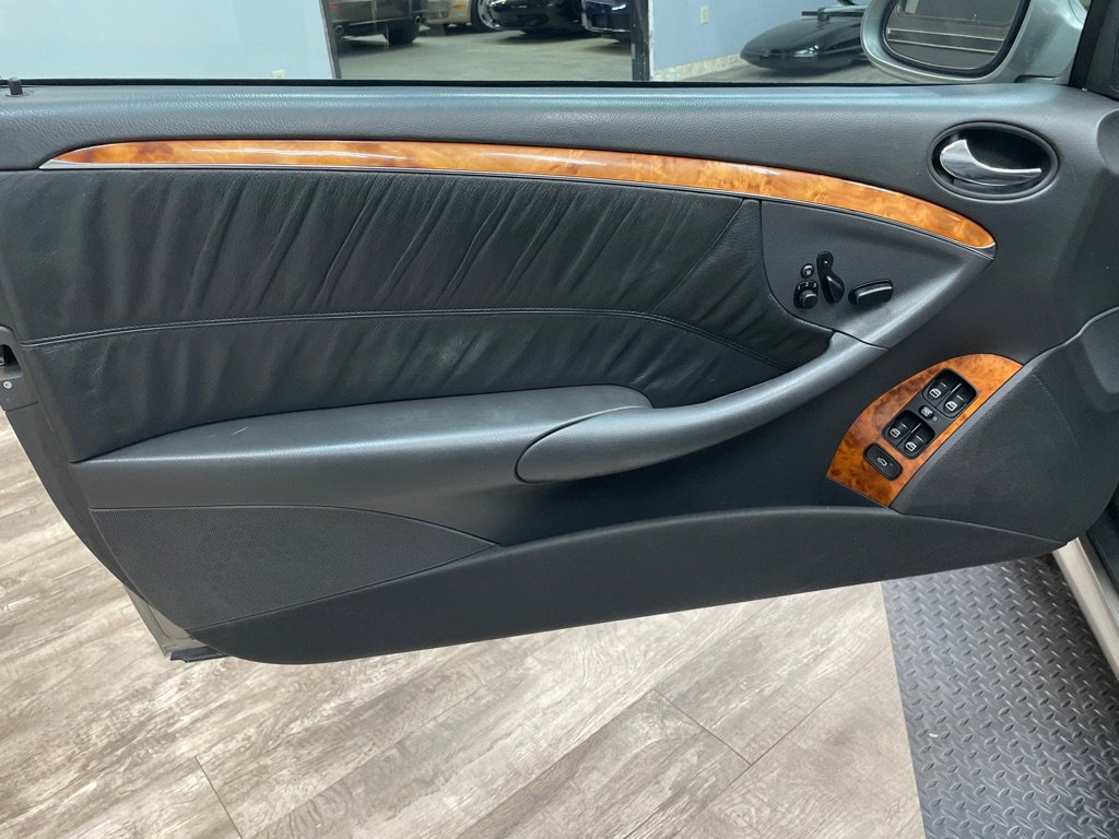 Used 2005 Mercedes-Benz CLK 500 Cabriolet image 20