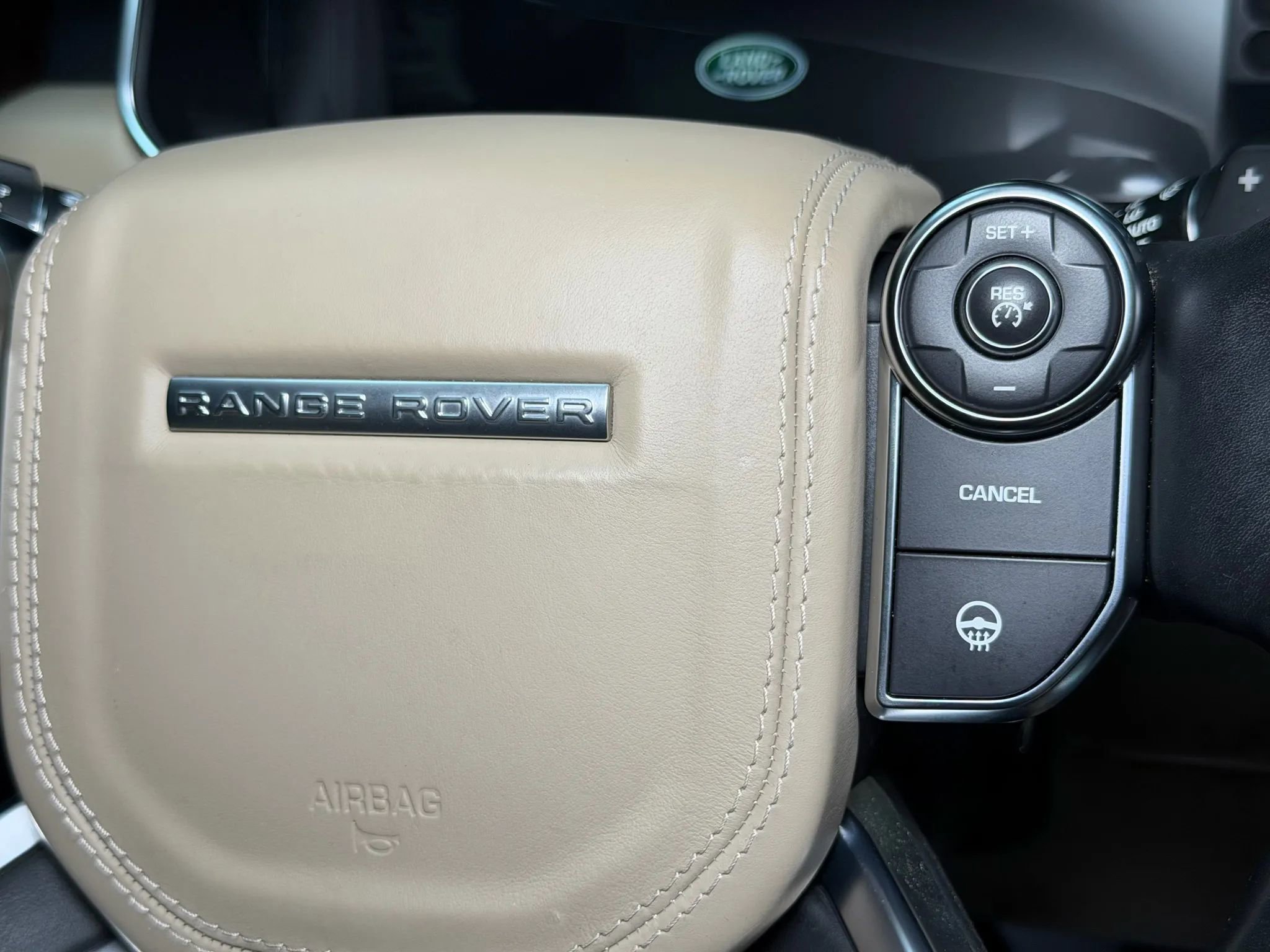 Used 2016 Land Rover Range Rover HSE image 42