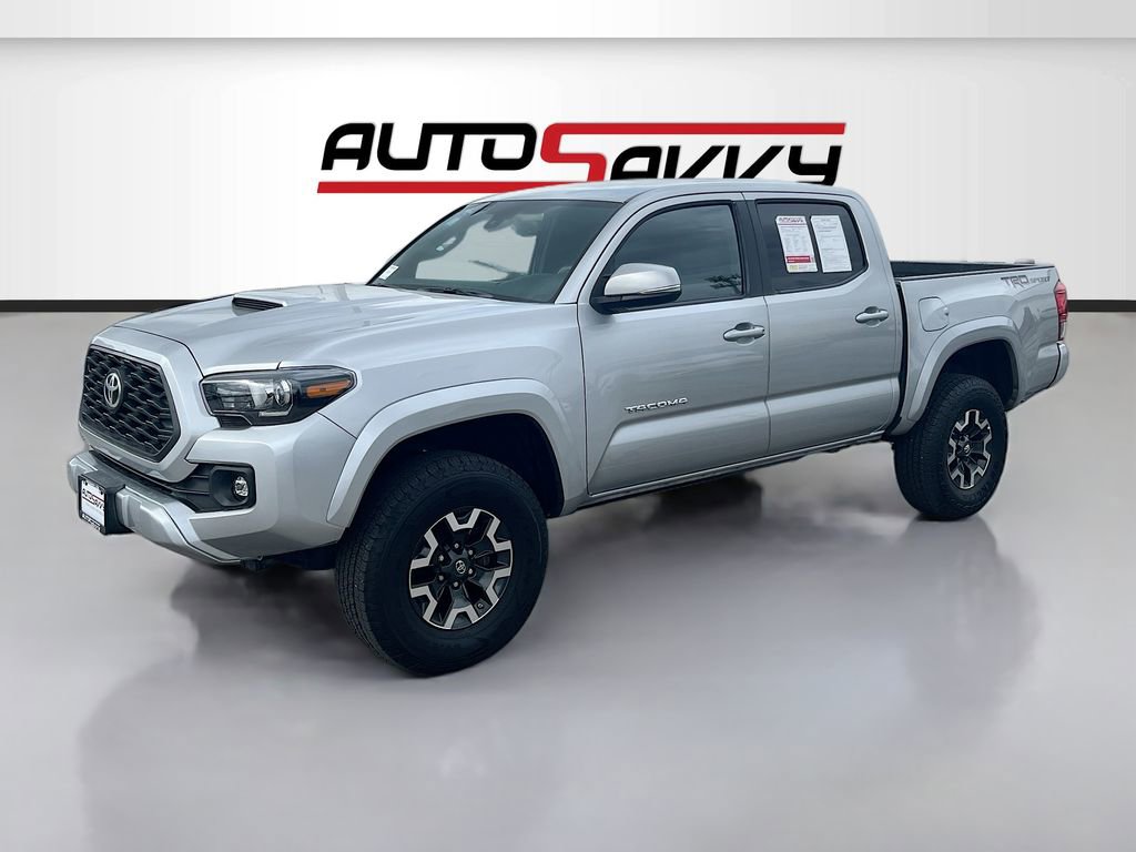 Used 2018 Toyota Tacoma TRD Sport image 3