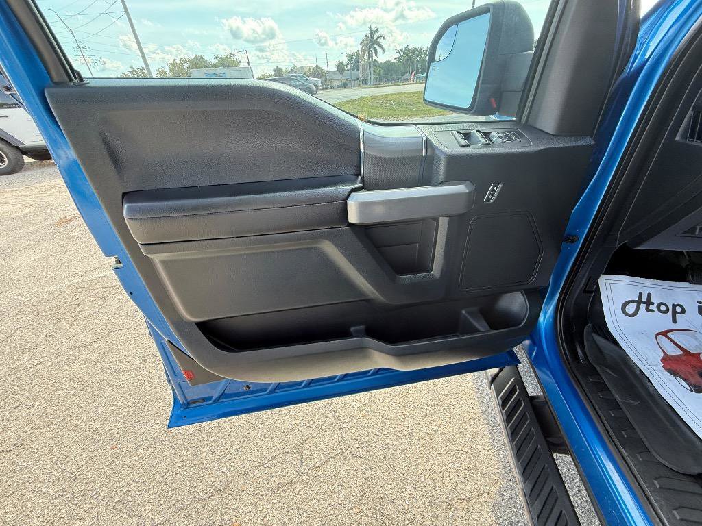 Used 2015 Ford F150 XLT w/ Equipment Group 302A Luxury AWD/4WD image 18